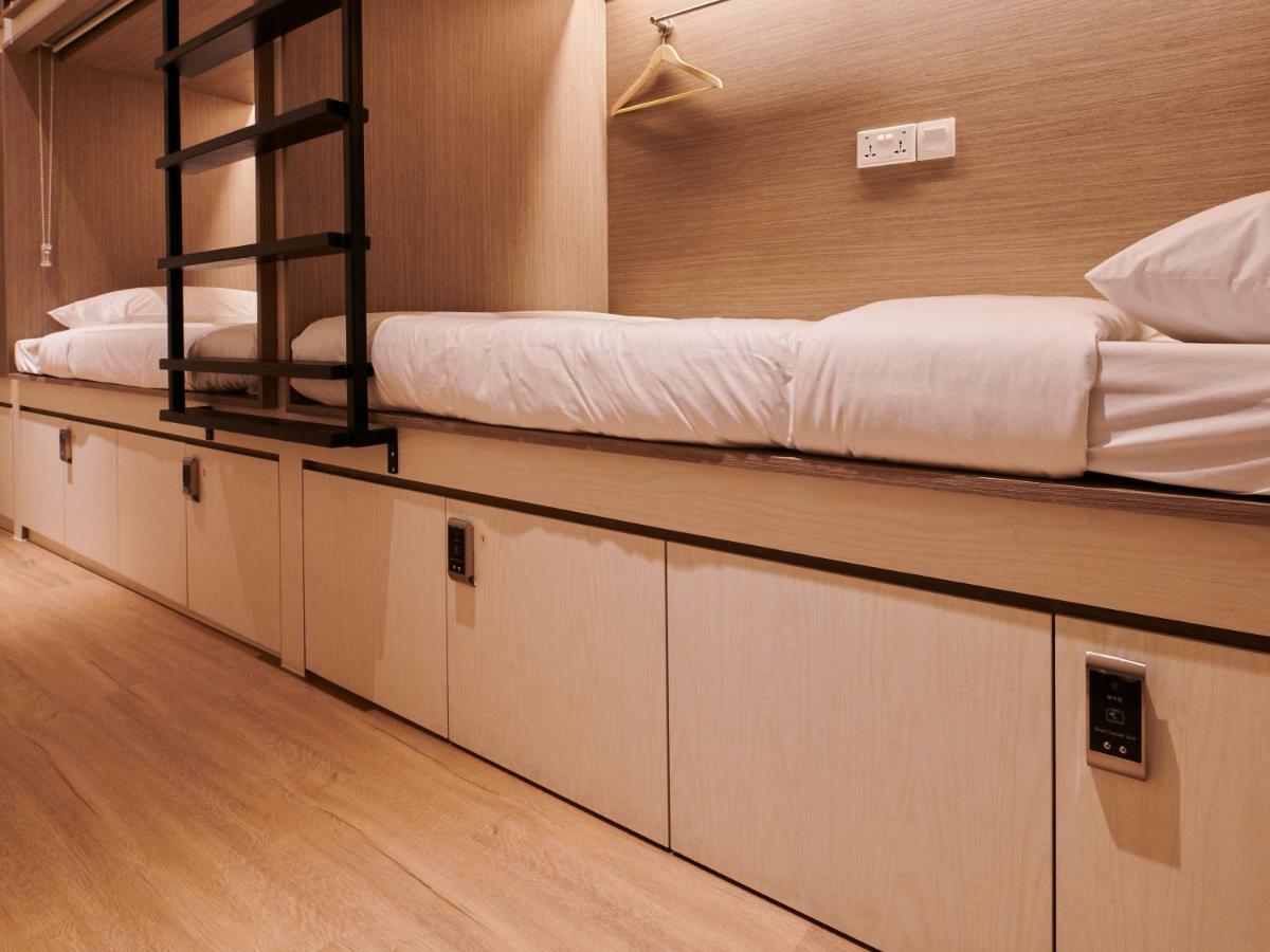 Single Capsule Mixed Dormitory